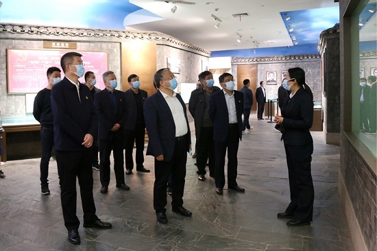 黃淮學(xué)院黨委理論學(xué)習(xí)中心組赴大別山紅色基地學(xué)習(xí)